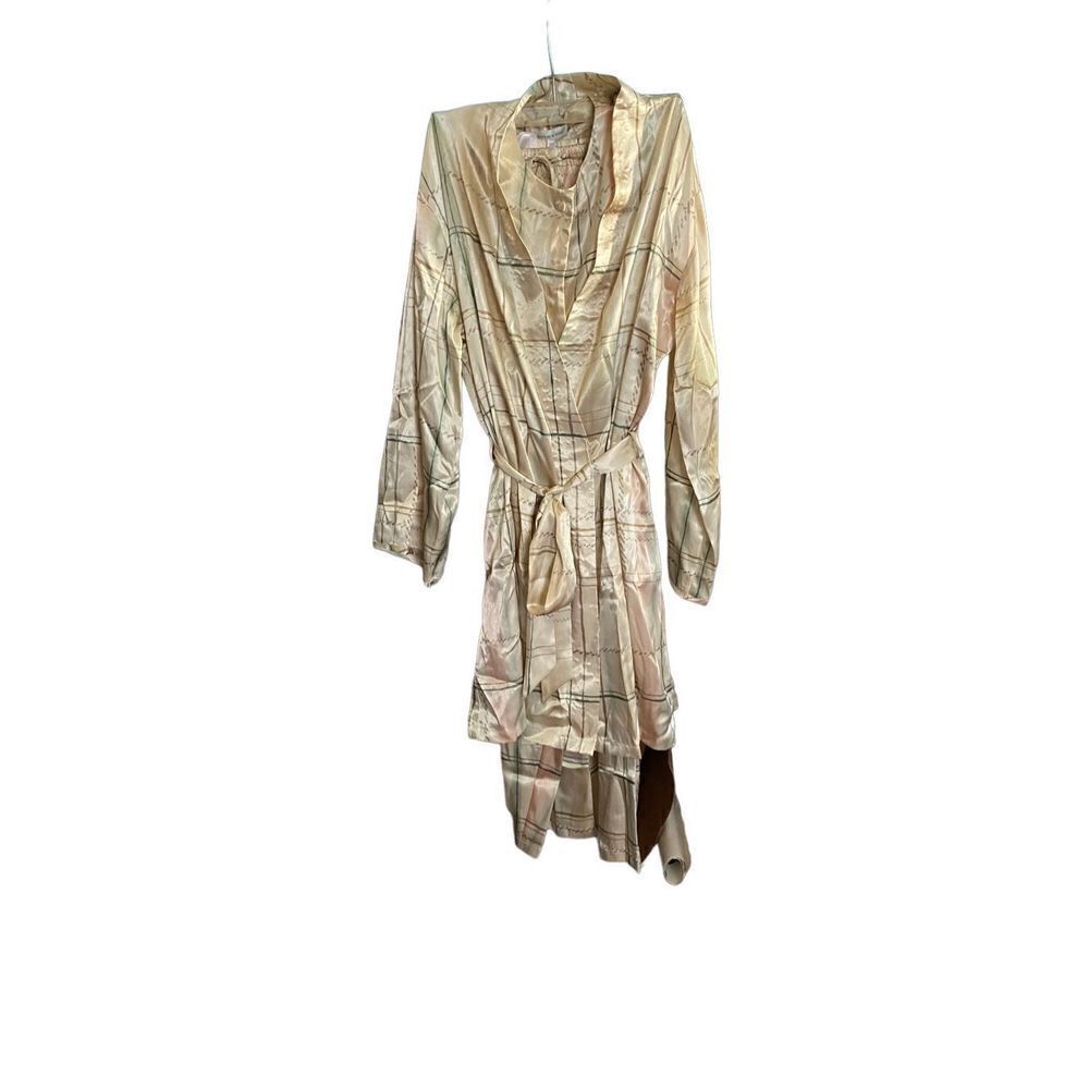 Jones New York, three piece pajama set top/Pants/robe size medium